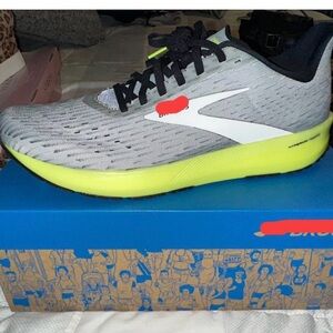 Brooks Men's Sneakers in Gray and Neon Yellow
